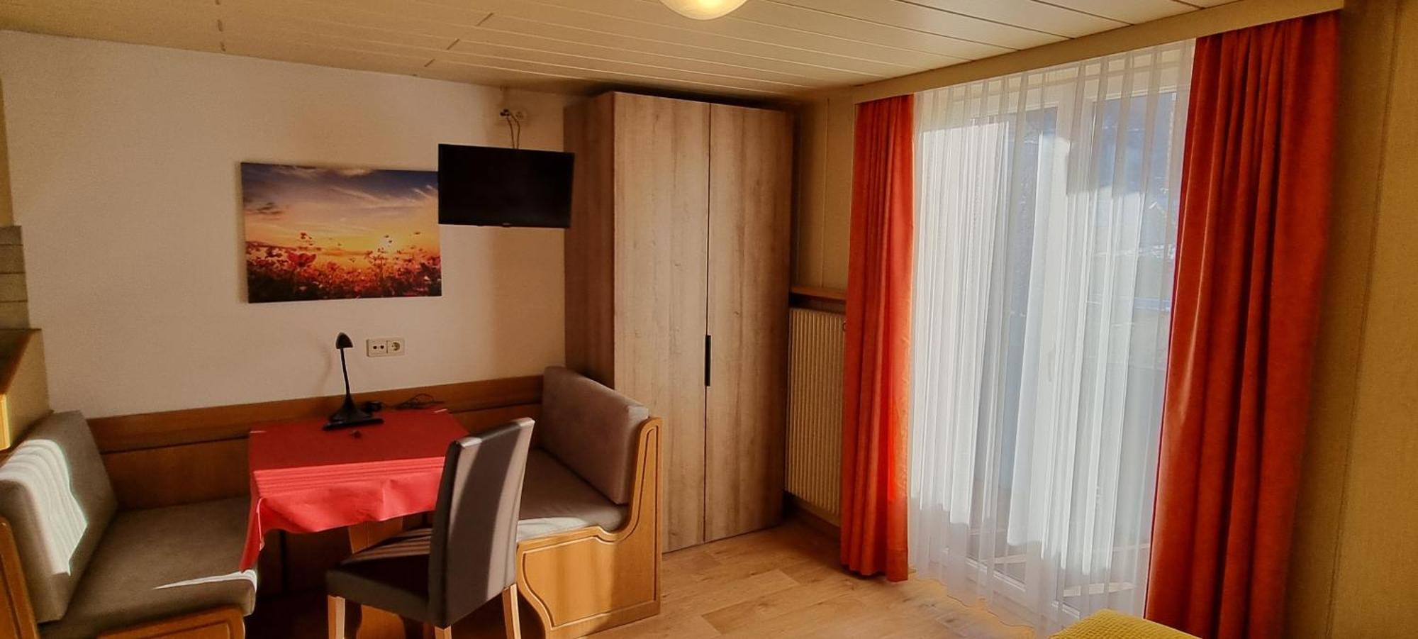 Bed and Breakfast Garni Helfer Dobbiaco Exterior foto