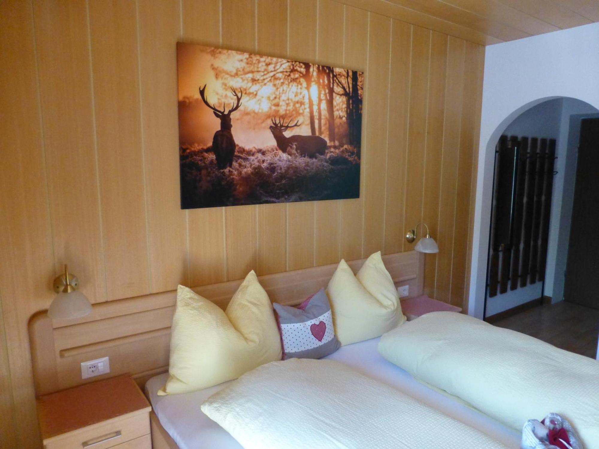 Bed and Breakfast Garni Helfer Dobbiaco Exterior foto