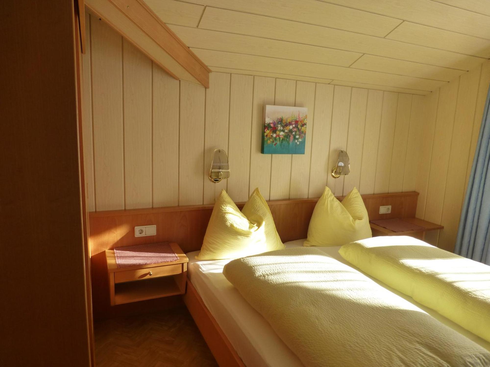 Bed and Breakfast Garni Helfer Dobbiaco Exterior foto