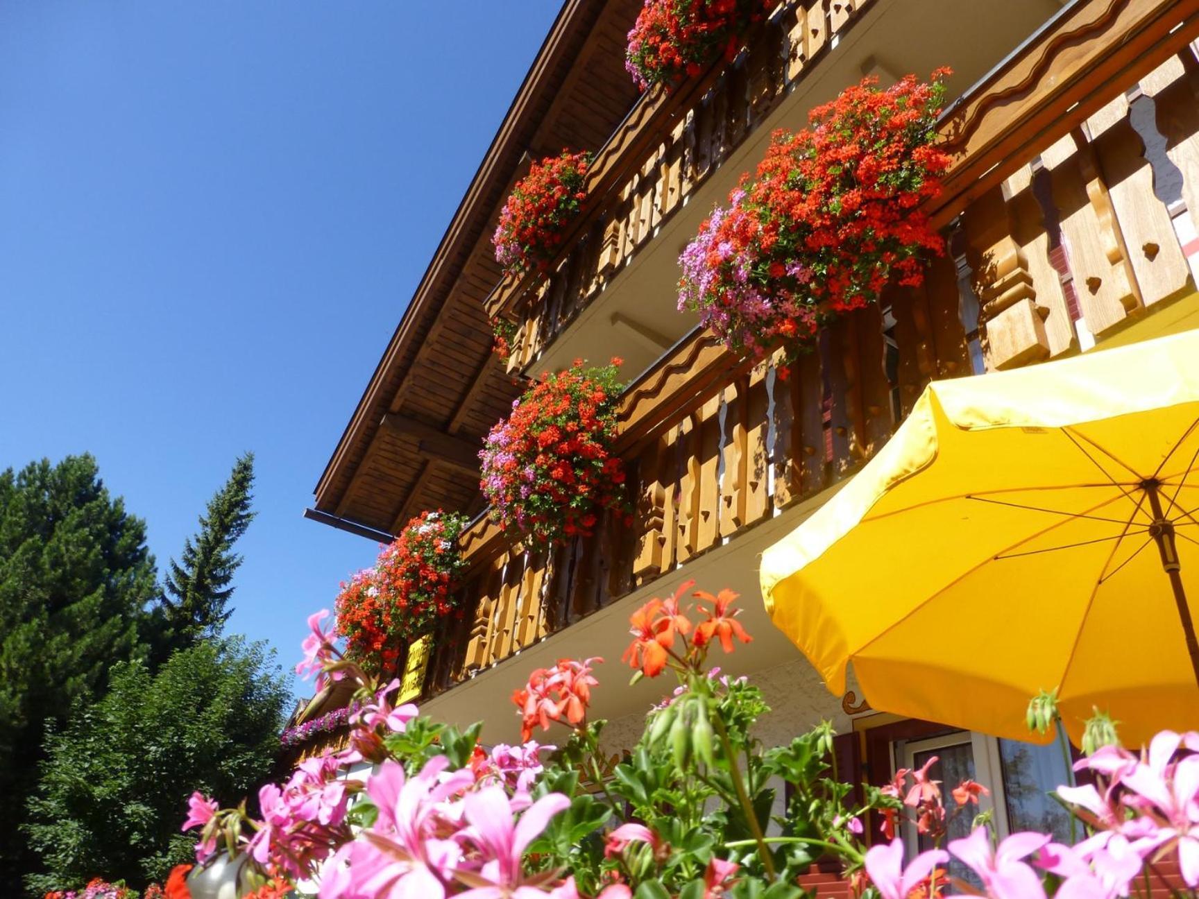 Bed and Breakfast Garni Helfer Dobbiaco Exterior foto