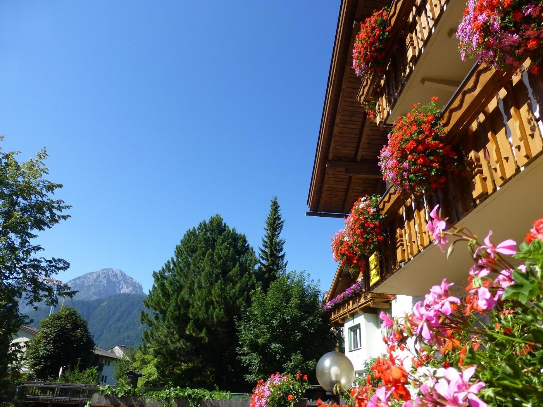 Bed and Breakfast Garni Helfer Dobbiaco Exterior foto